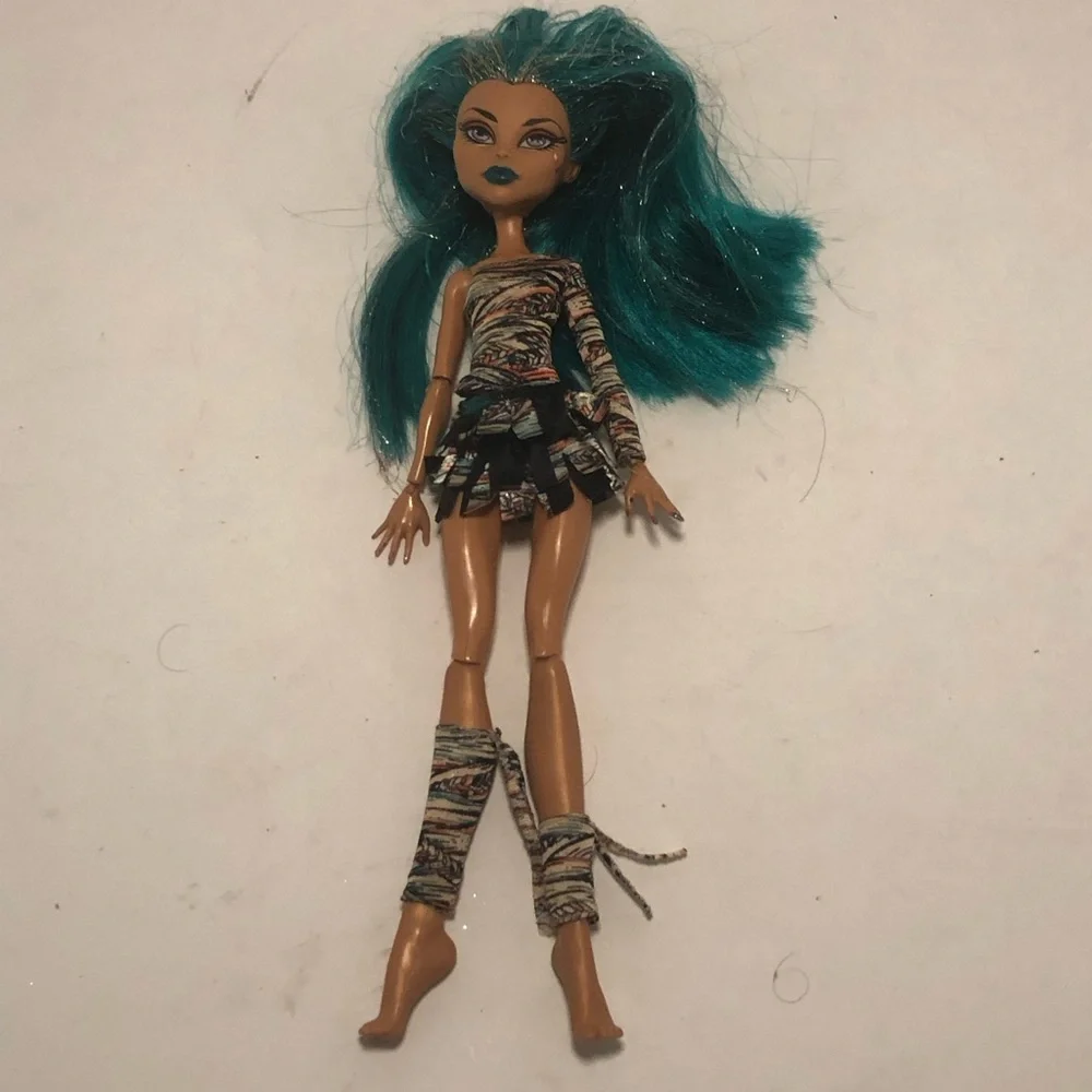 MH G1 Nefera De Nile Doll Basic Doll